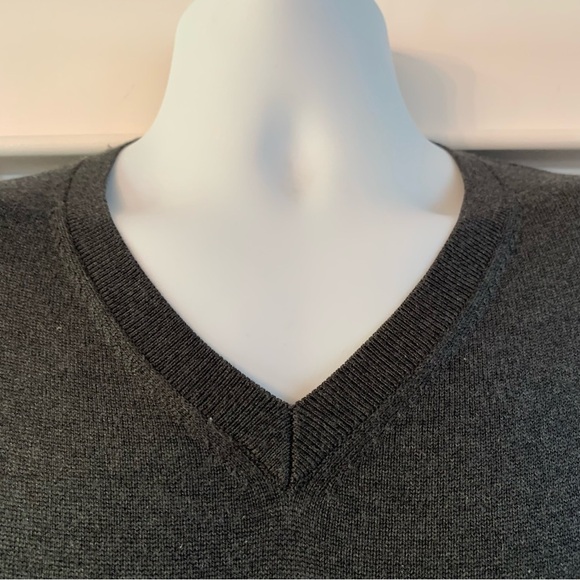 Banana Republic Silk & Cashmere Sweater Mens L Charcoal Gray V-neck Pullover - Picture 3 of 7